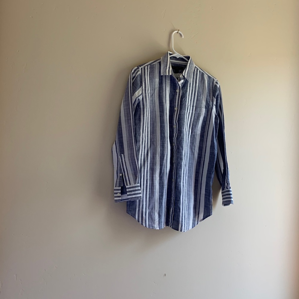 Banana Republic Button Up Shirt